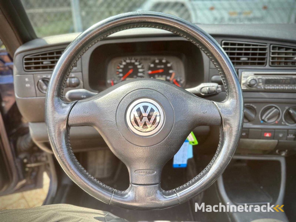 Volkswagen Golf Cabriolet 1.8 Trendline, XL-VR-58