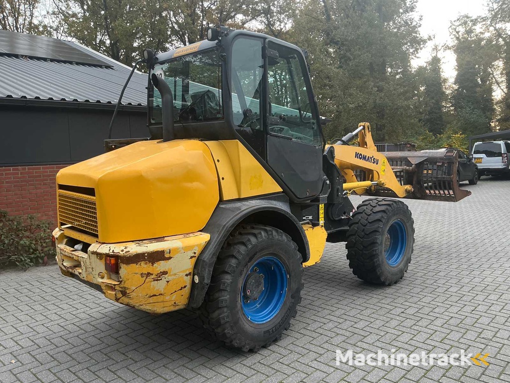 2010 Komatsu WA80-S Schaufel / Radlader