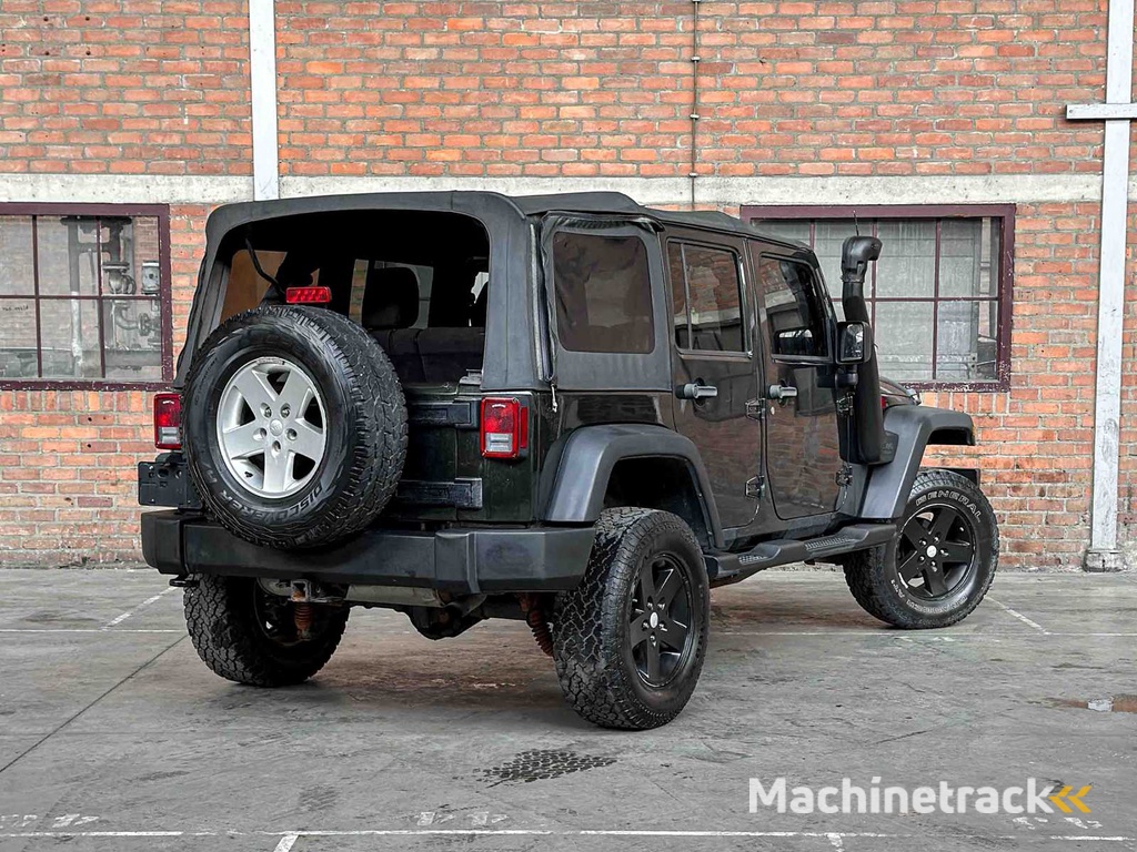 Jeep Wrangler Unlimited Sport 3.8 V6 199PS 2011