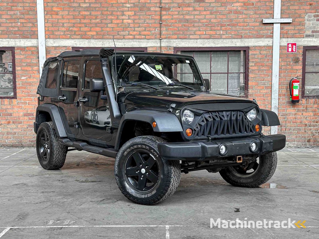 Jeep Wrangler Unlimited Sport 3.8 V6 199PS 2011