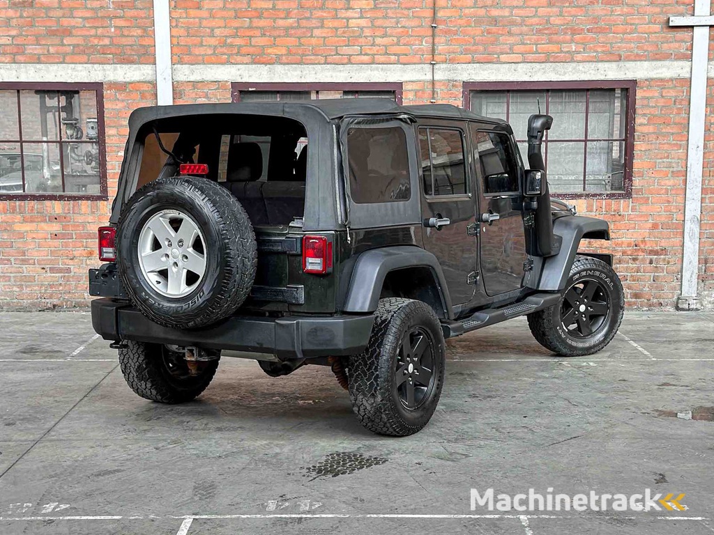 Jeep Wrangler Unlimited Sport 3.8 V6 199PS 2011