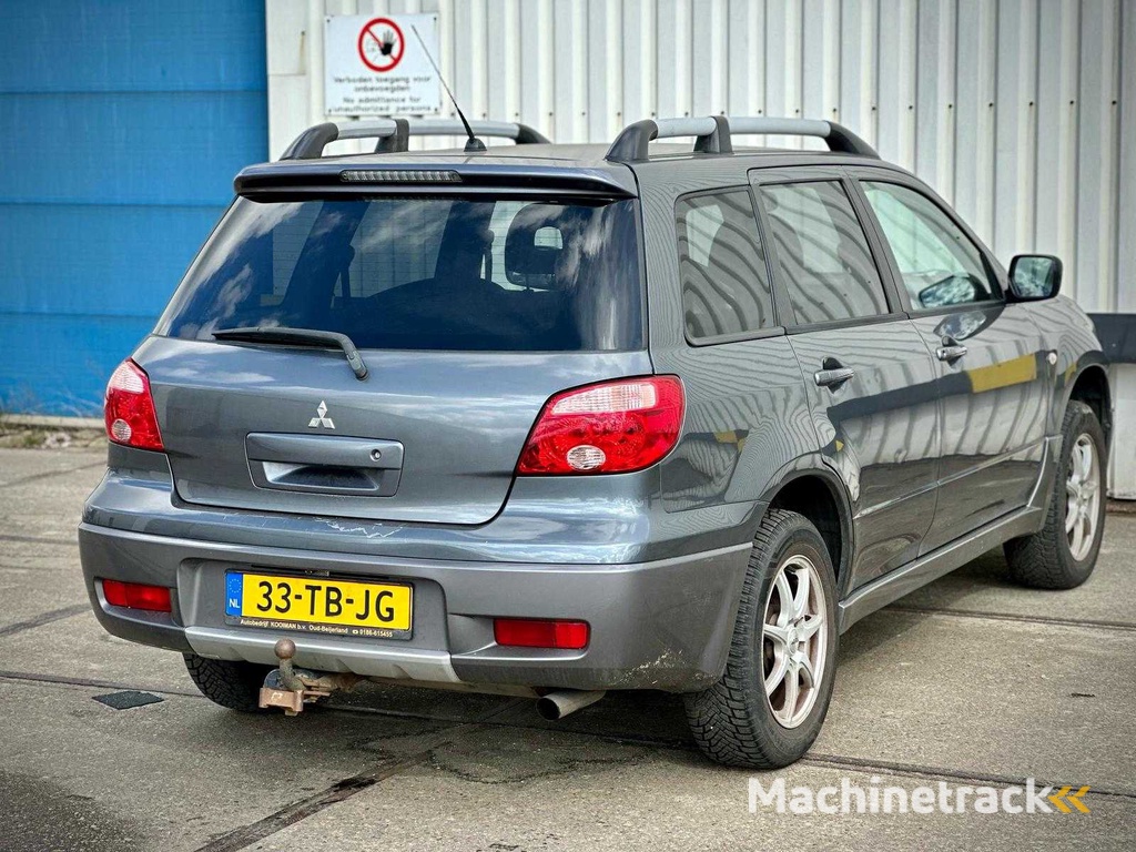 Mitsubishi Outlander Sport 2.0 Invite+, 33-TB-JG