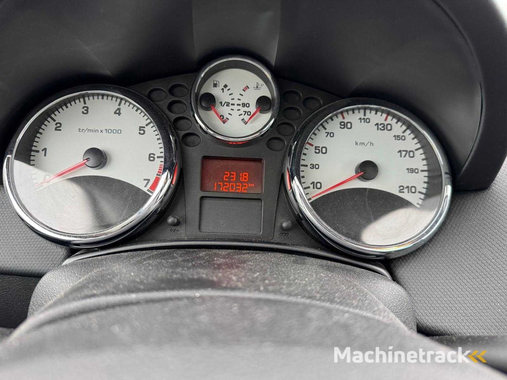 Peugeot 207 SW Outdoor 1.6 VTi Pano Clima 94-SBL-4