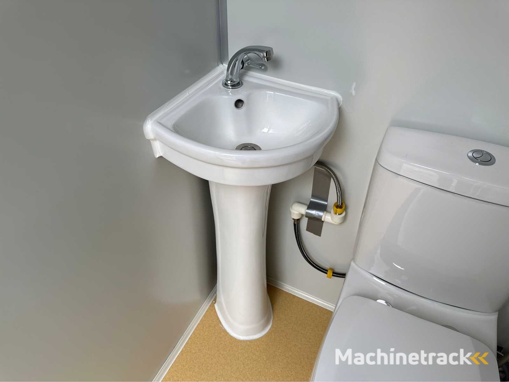 2024 Stahlworks Single 1310x1100x2360 Sanitäreinheit / WC-Einheit