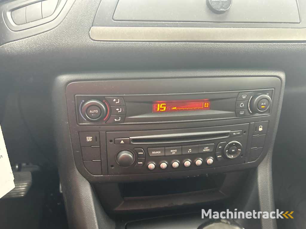 Citroen C5 1.6 VTi Attraction ; 13-PSL-5