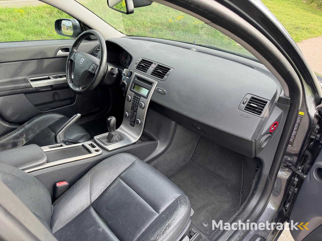 Volvo  V50  2.0 Edition II 74-GHP-2