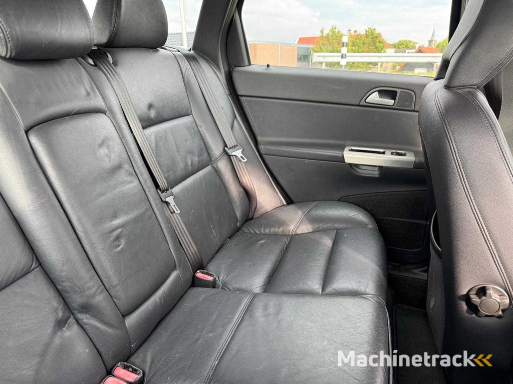 Volvo  V50  2.0 Edition II 74-GHP-2