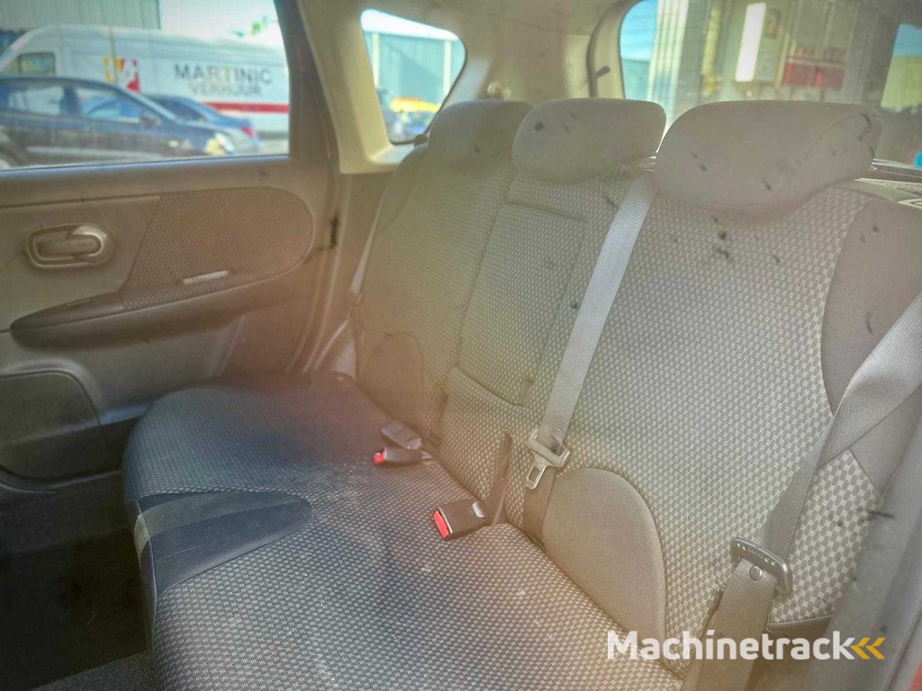 Nissan Note 1.4 First Note, 52-SX-XF