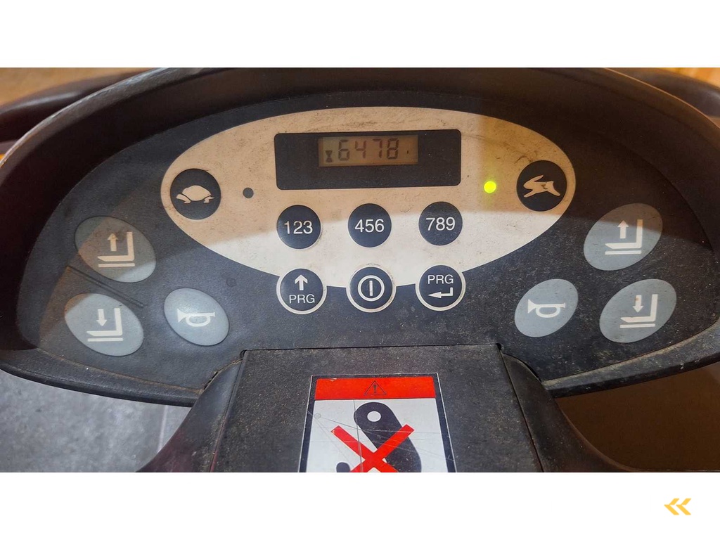 Still - CXT - Industrietraktor - 2016