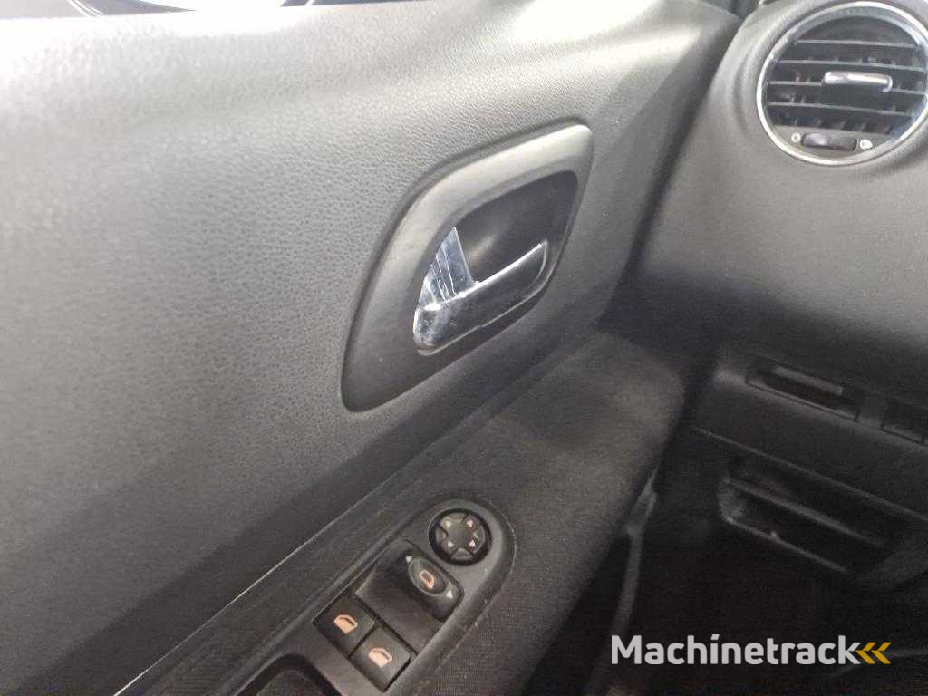 Peugeot 3008 1.6 Turbo SR , 71-LJB-6