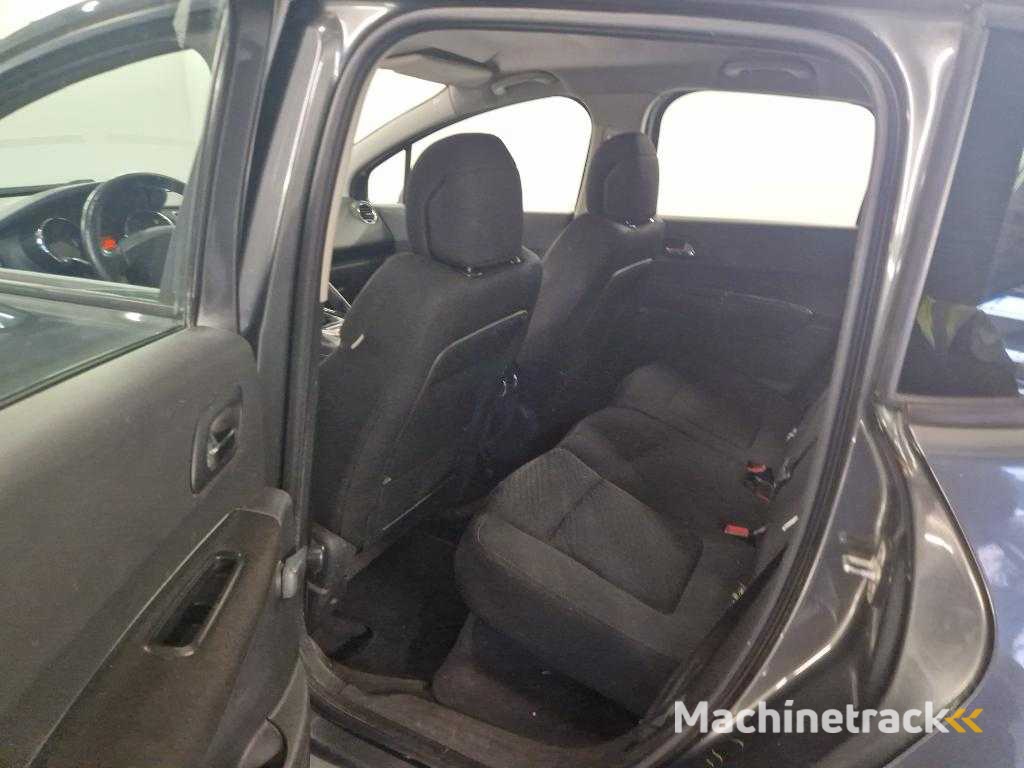 Peugeot 3008 1.6 Turbo SR , 71-LJB-6
