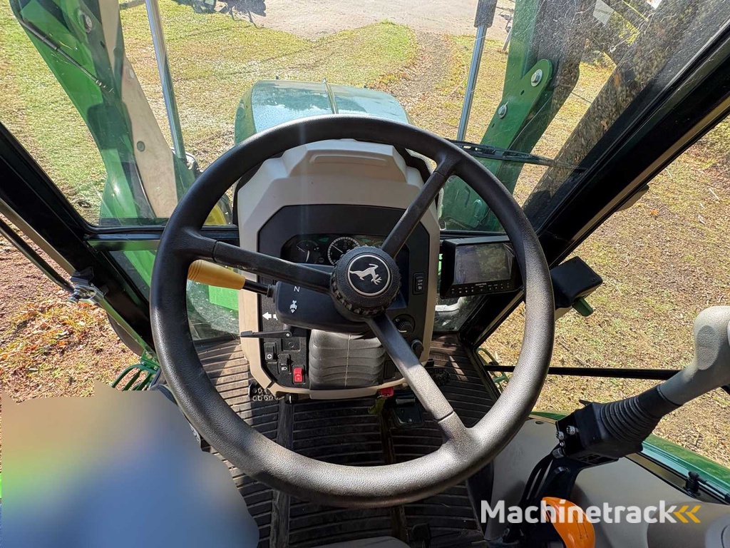 2020 John Deere 5075E met Stoll Voorlader Solid 35-18.1P