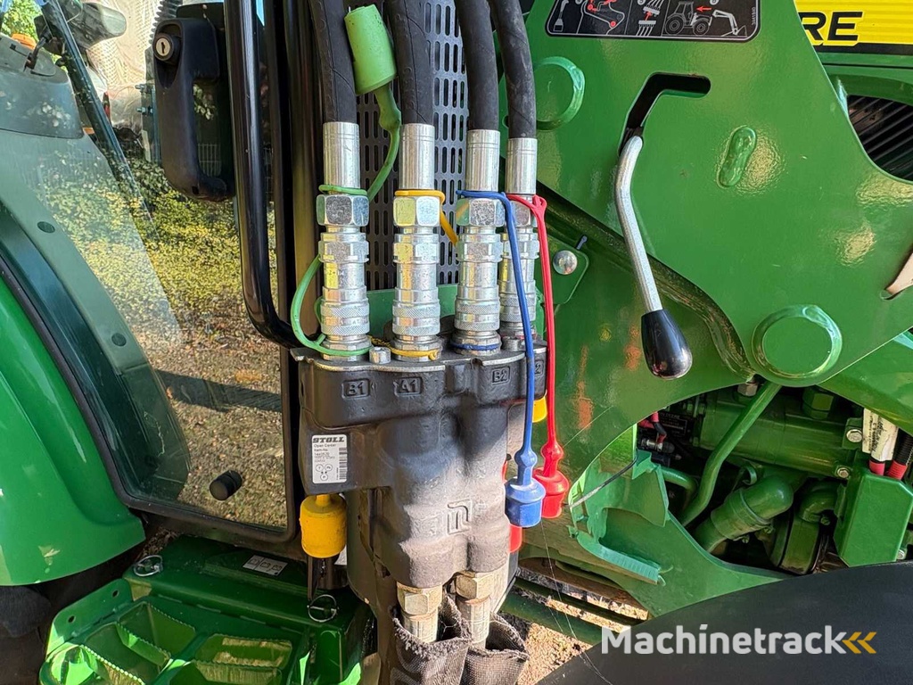 2020 John Deere 5075E met Stoll Voorlader Solid 35-18.1P