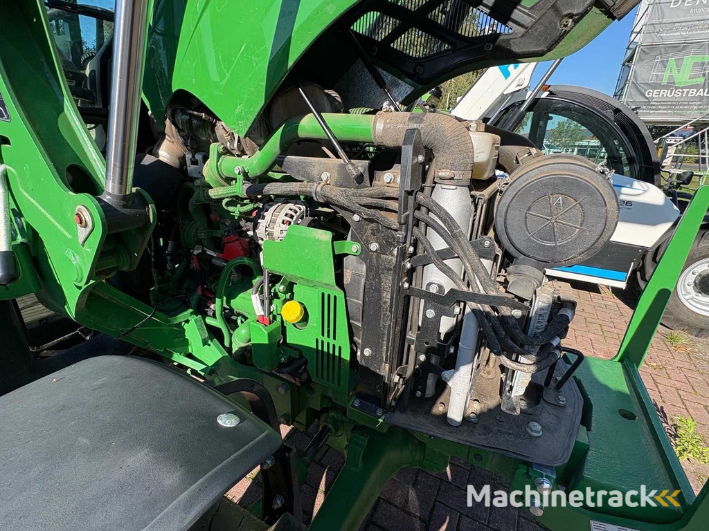 2020 John Deere 5075E met Stoll Voorlader Solid 35-18.1P