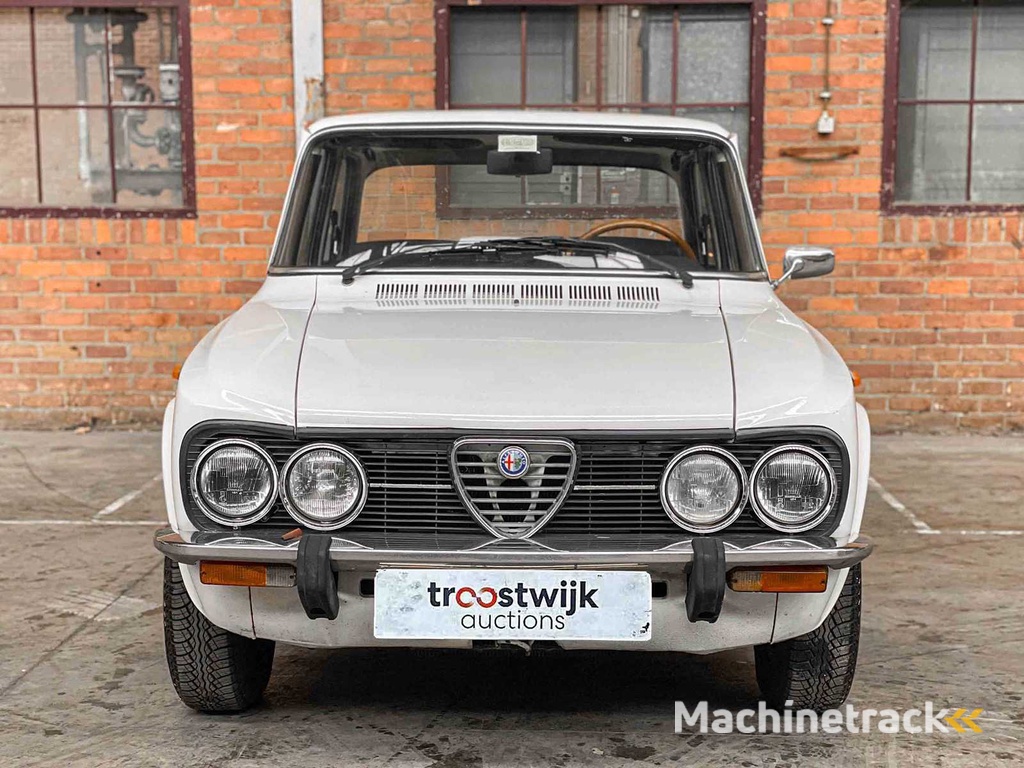 Alfa Romeo Giulia Nuova Super 1600 1.6 1979 (Original-NL + 3. Besitzer), HZ-05-BV