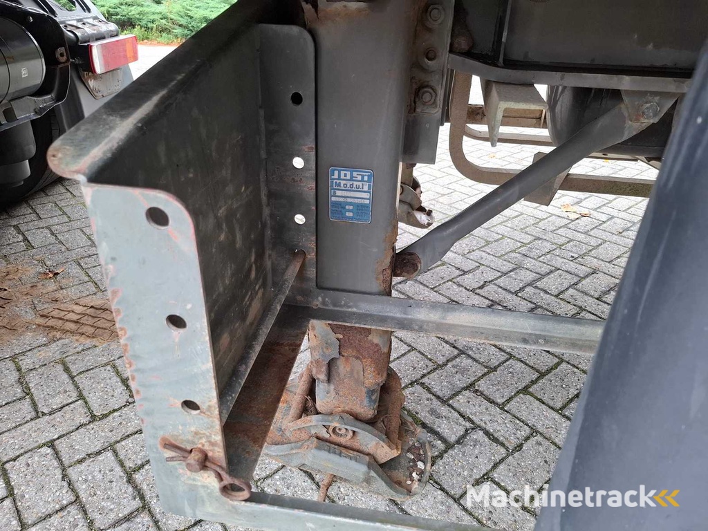 2002 Burg BPO 12-27 SRNXX Oplegger