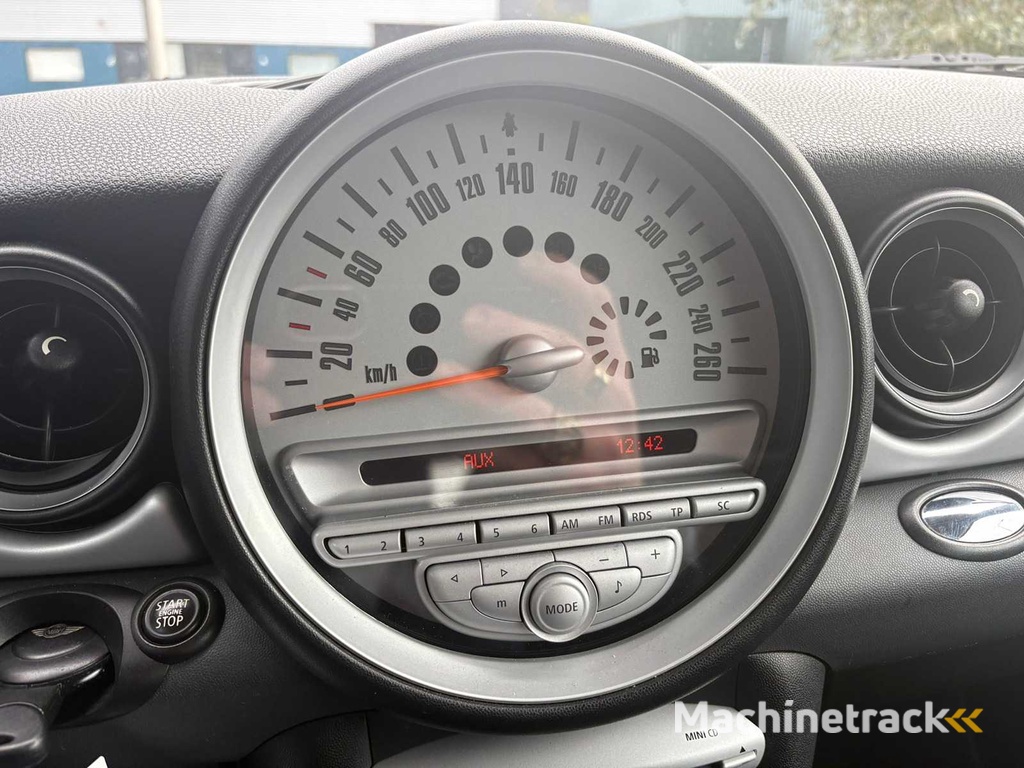 Mini Mini Clubman 1.4 One Anniv. Bus. NAP Klimaautomatik Cruise, 61-JZR-1