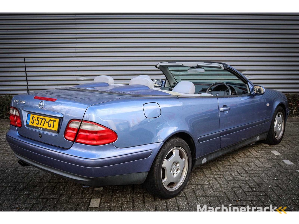 Mercedes-Benz - CLK-Klasse Cabrio - 320 Elegance S-577-GT
