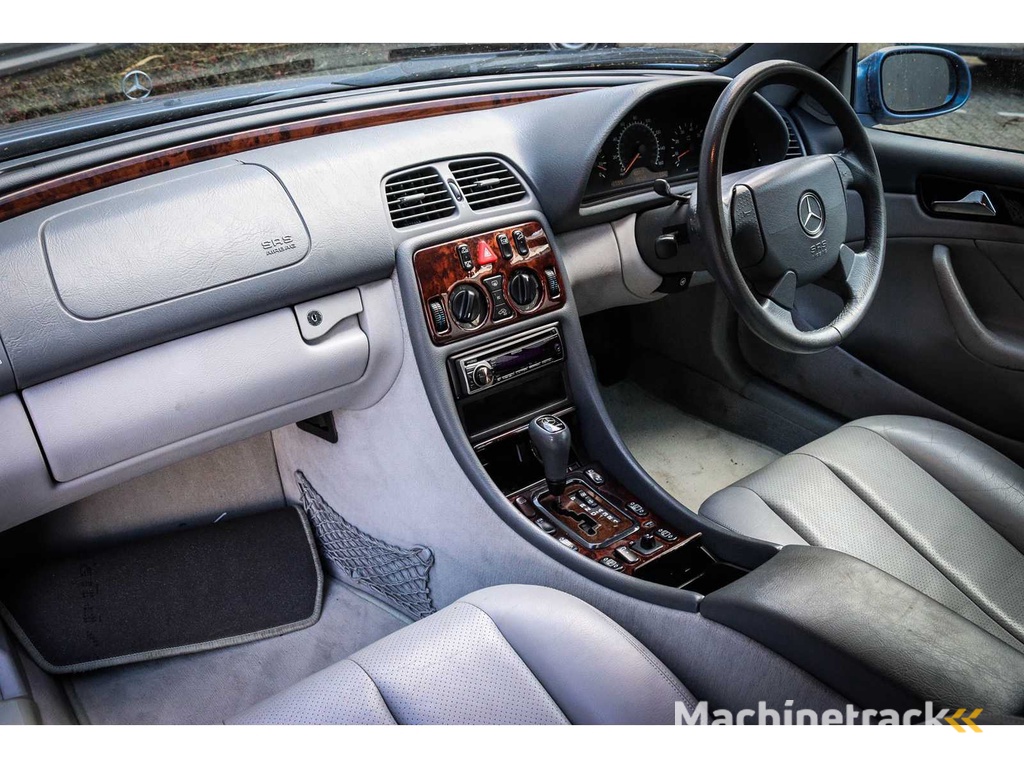 Mercedes-Benz - CLK-Klasse Cabrio - 320 Elegance S-577-GT