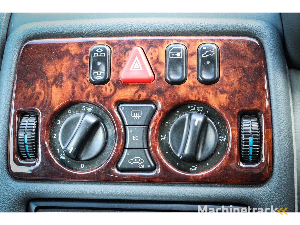 Mercedes-Benz - CLK-Klasse Cabrio - 320 Elegance S-577-GT