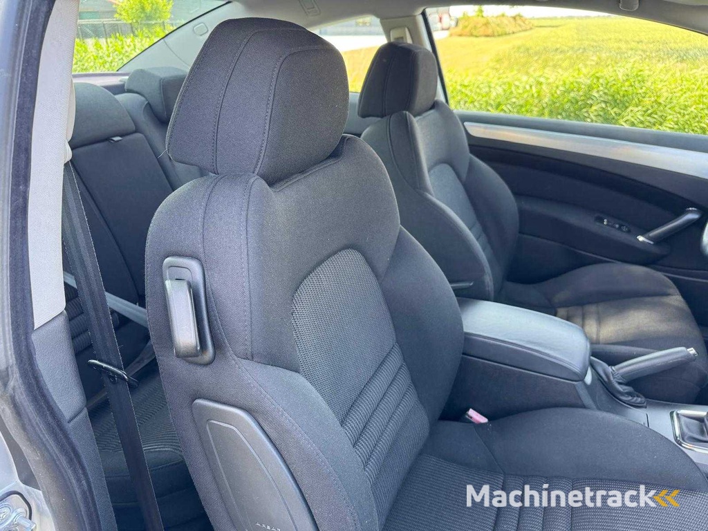 Peugeot 407 Coupe 2.2-16V Référence 95-SP-LS