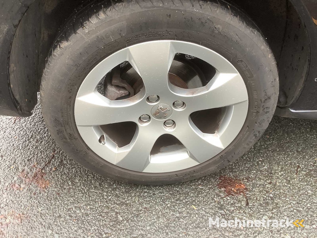 2010 Peugeot 3008 1.6 VTi ST PKW