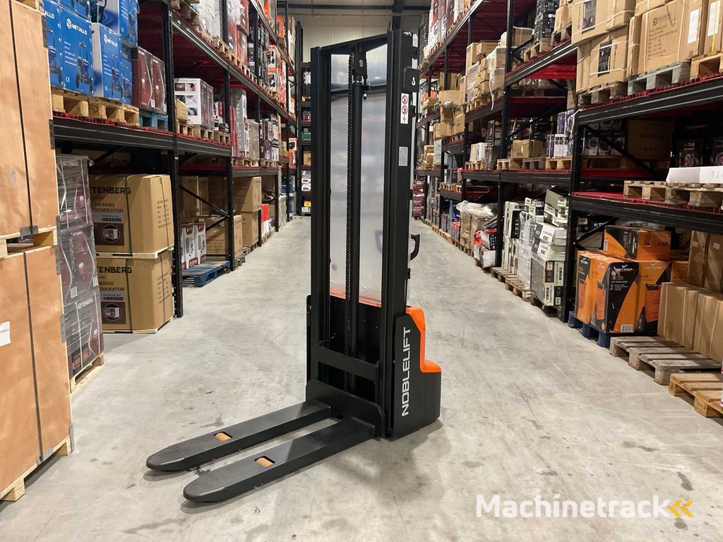 2025 - Noblelift 5748 Stapler