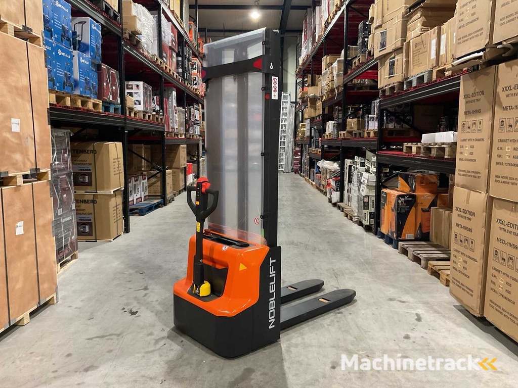 2025 - Noblelift 5748 Stapler