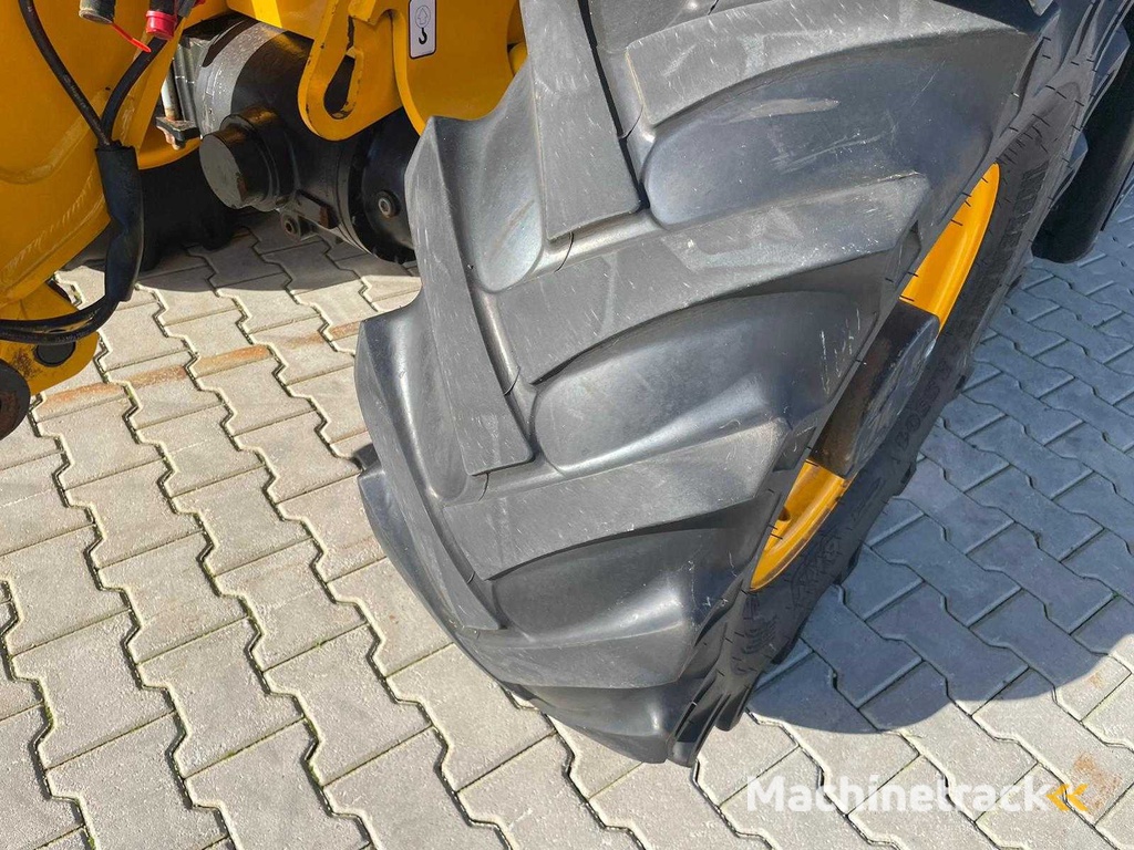 2017 JCB 527-58 AG+ Verreiker