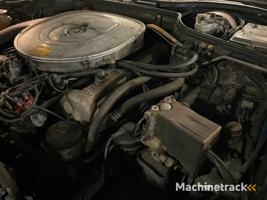 Mercedes-Benz S-Klasse 380 SEC Oldtimer aus dem Baujahr 1985