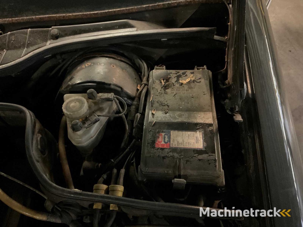 Mercedes-Benz S-Klasse 380 SEC Oldtimer aus dem Baujahr 1985