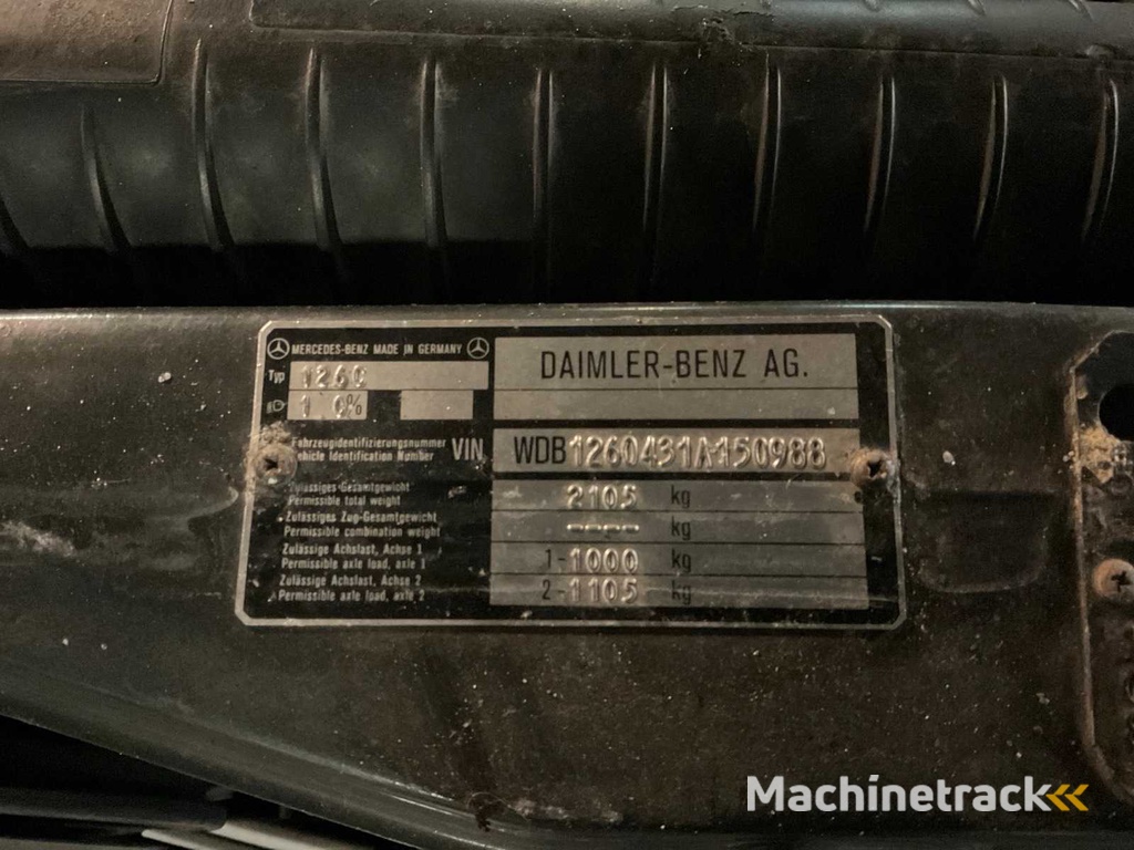 Mercedes-Benz S-Klasse 380 SEC Oldtimer aus dem Baujahr 1985