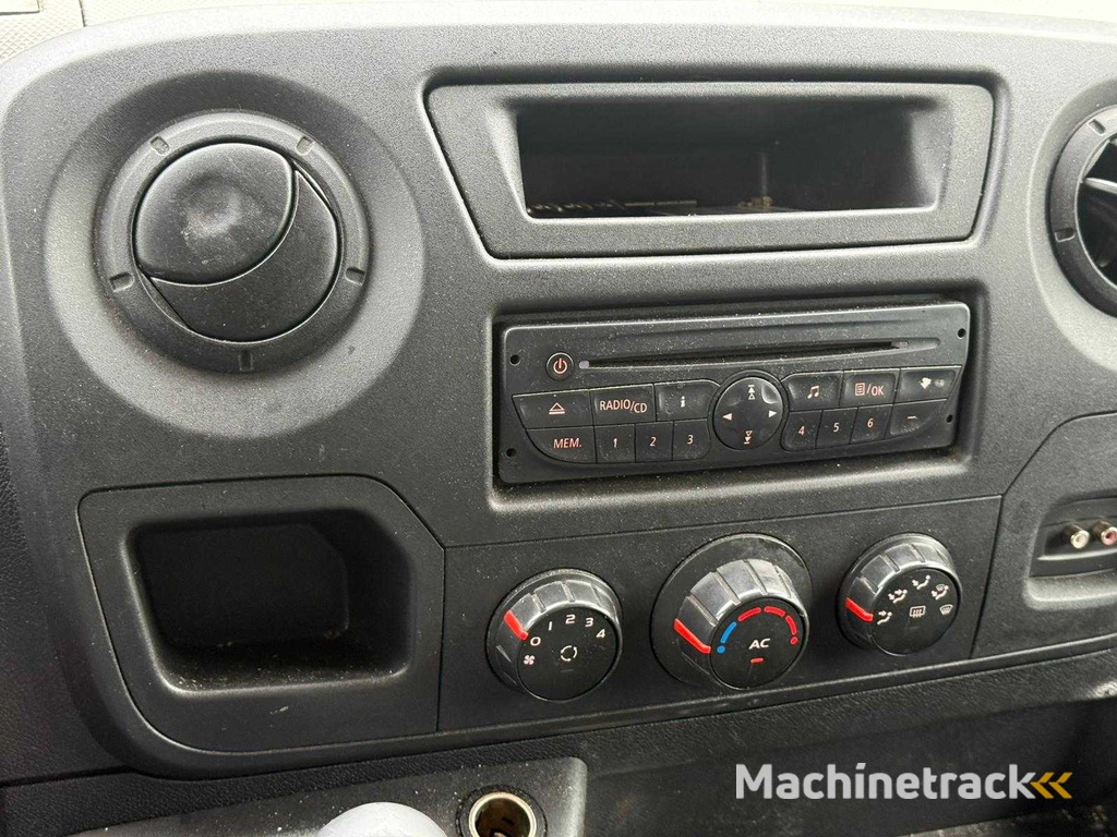 Renault Master T33 2.3 dCi L2H2 Générique DC, 9-VSV-18