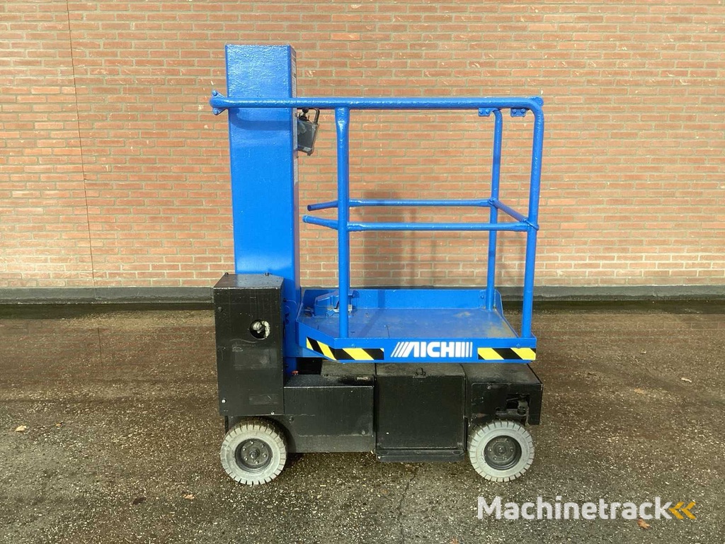 2005 Aichi SV04B Hubarbeitsbühne