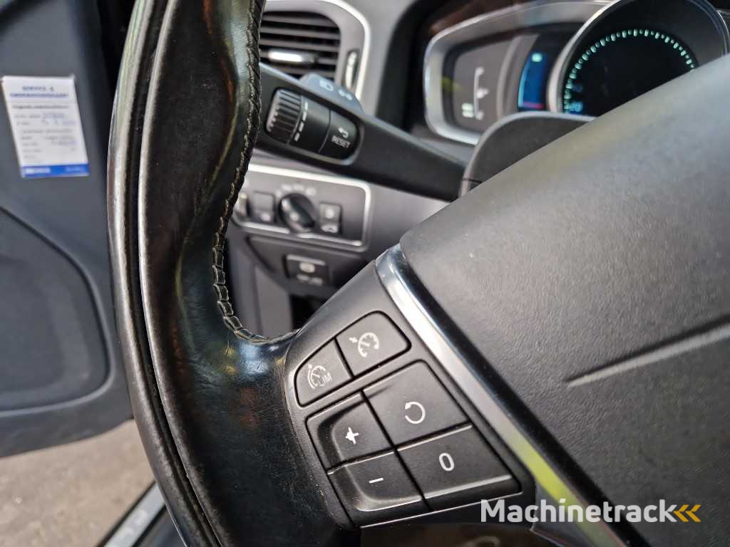 Volvo V60 2.4 D6 AWD Pl.i Summe. , 2-TTV-78