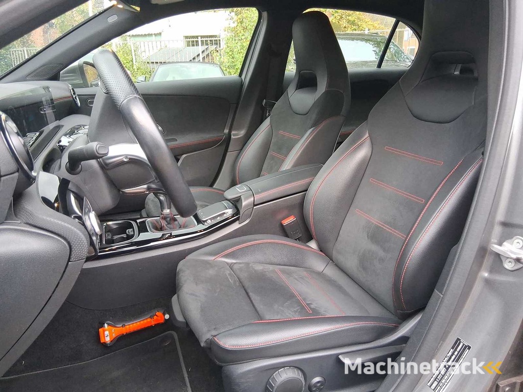 Mercedes-Benz A-klasse 160 Business Sol AMG 2020 | H-504-KH