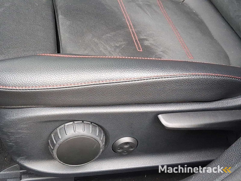 Mercedes-Benz A-klasse 160 Business Sol AMG 2020 | H-504-KH