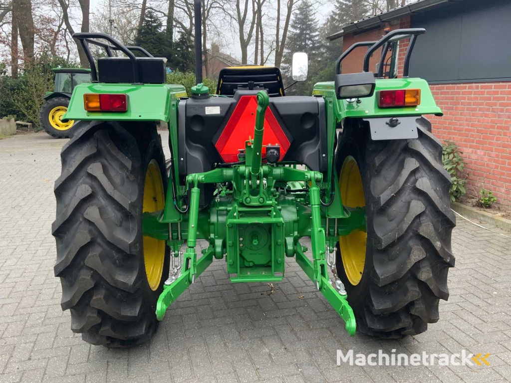 2022 John Deere 5050D Allradantrieb Traktor "unbenutzt"