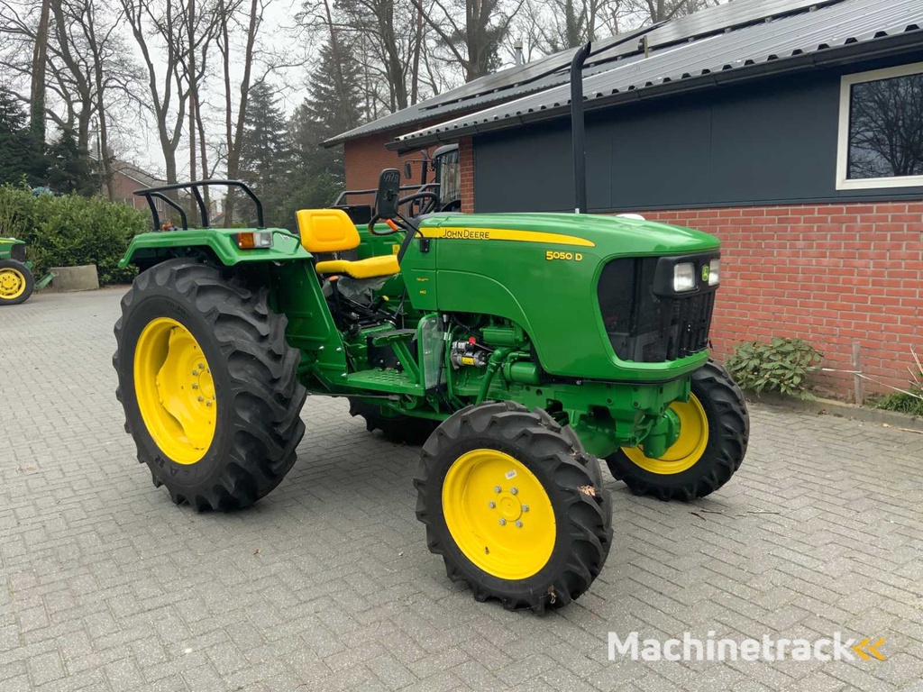 2022 John Deere 5050D Allradantrieb Traktor "unbenutzt"