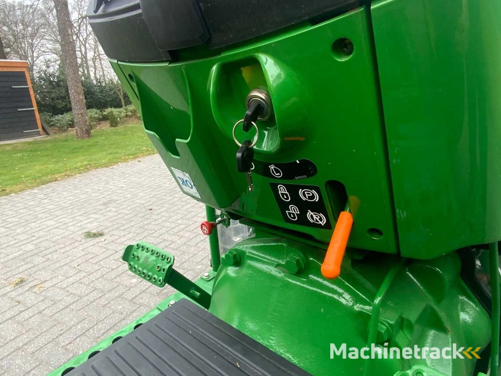 2022 John Deere 5050D Allradantrieb Traktor "unbenutzt"