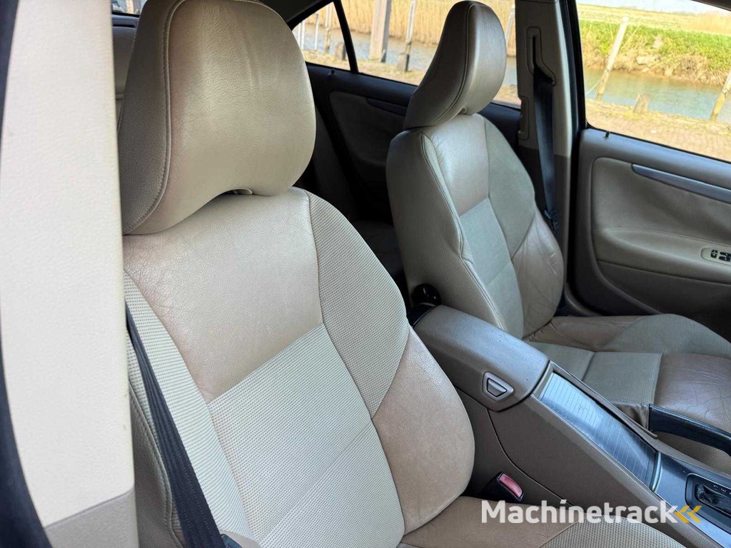 Volvo S60 2.4 Kinetic Automaat  57-RF-NG