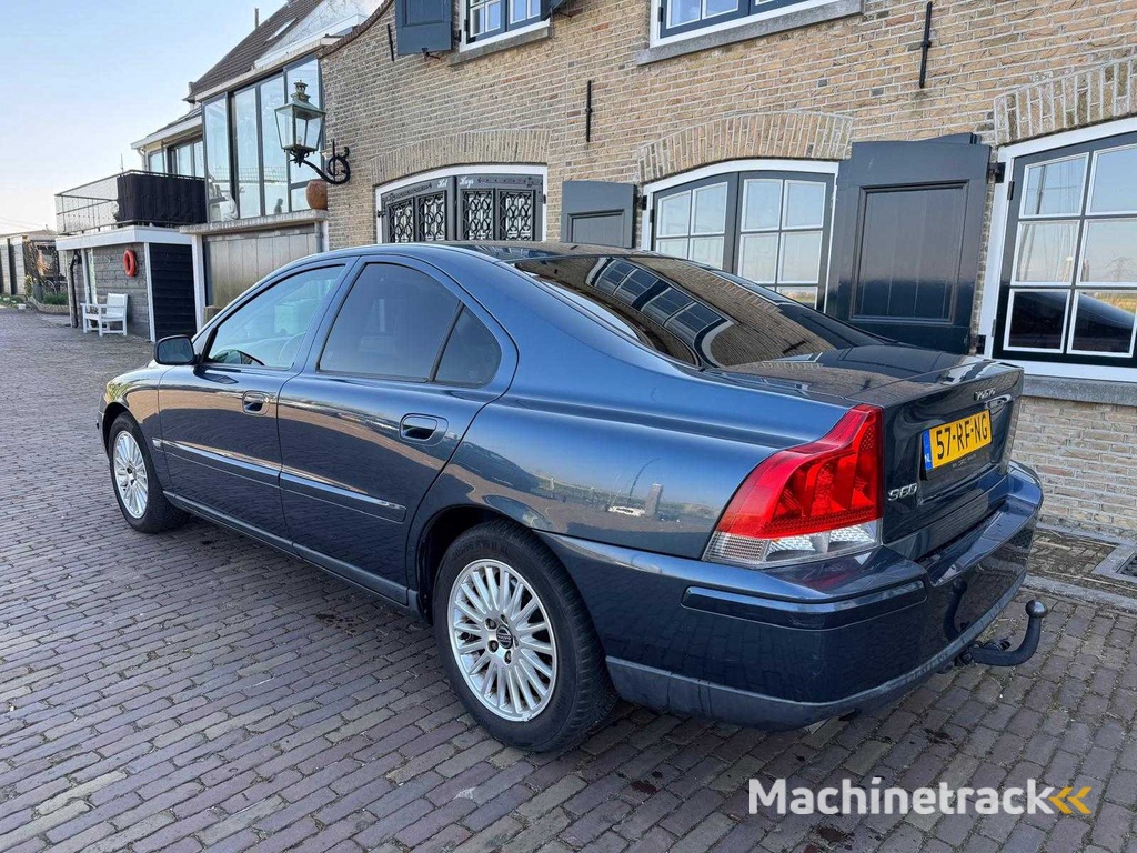 Volvo S60 2.4 Kinetic Automaat  57-RF-NG