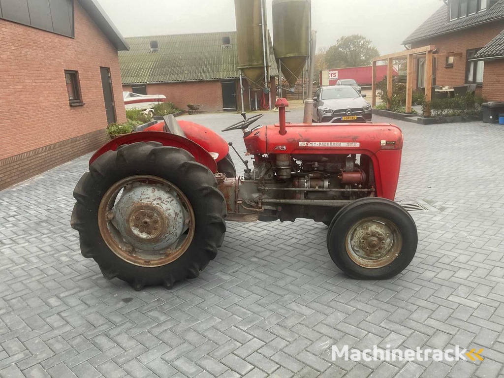 1962 Massey Ferguson 35 X Oldtimer tractor