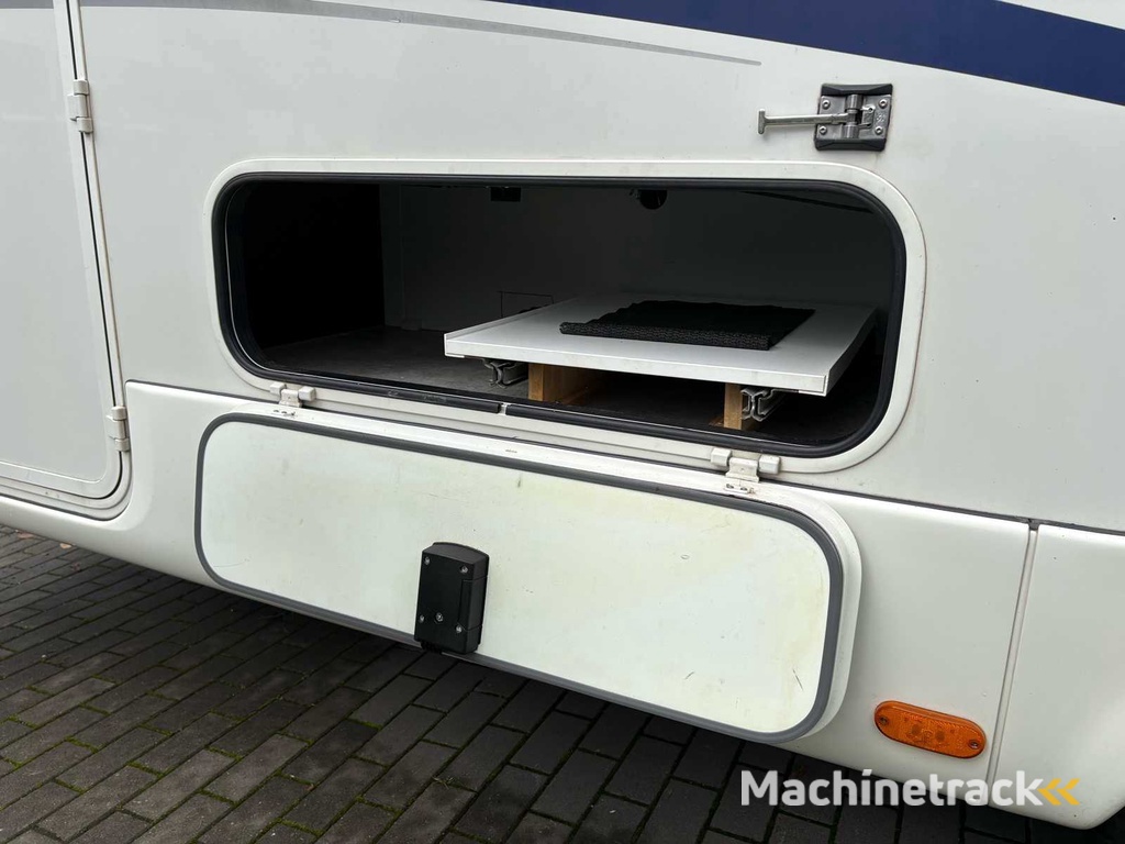 CHARISMA 940M CONCORDE Luxe camper