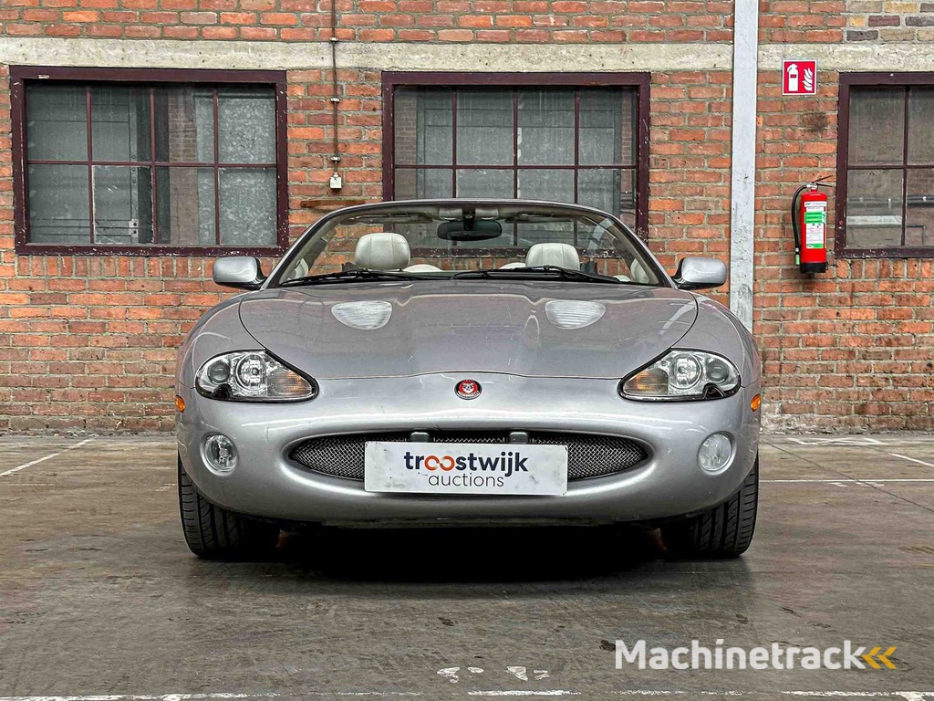 Jaguar XKR 4.0 V8 Convertible  363pk 2001 (LPG) , N-457-KK Youngtimer