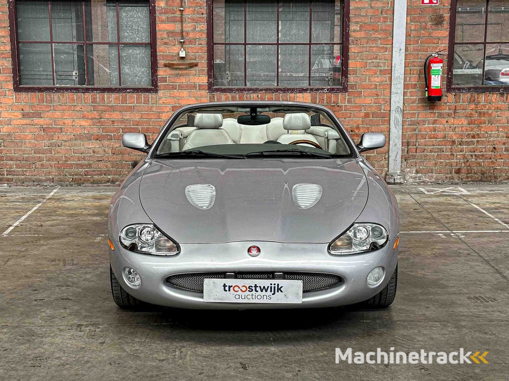 Jaguar XKR 4.0 V8 Convertible  363pk 2001 (LPG) , N-457-KK Youngtimer