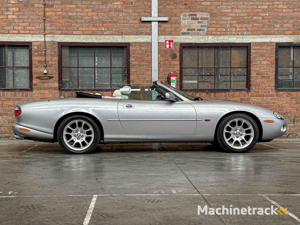 Jaguar XKR 4.0 V8 Convertible  363pk 2001 (LPG) , N-457-KK Youngtimer