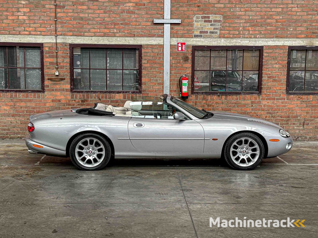 Jaguar XKR 4.0 V8 Convertible  363pk 2001 (LPG) , N-457-KK Youngtimer