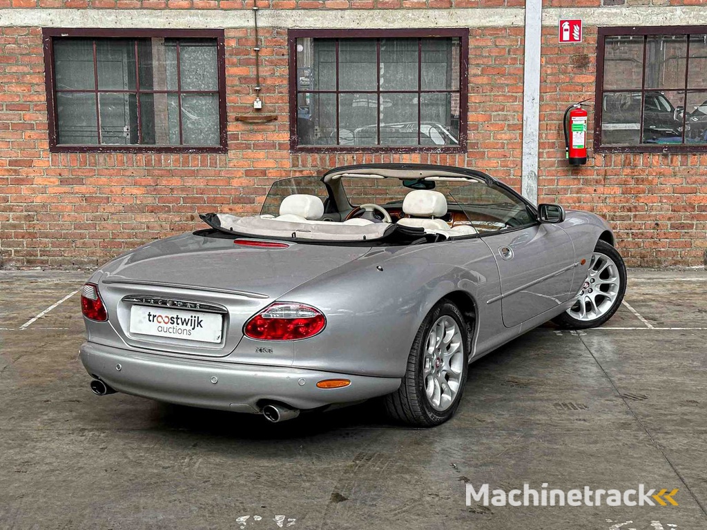 Jaguar XKR 4.0 V8 Convertible  363pk 2001 (LPG) , N-457-KK Youngtimer