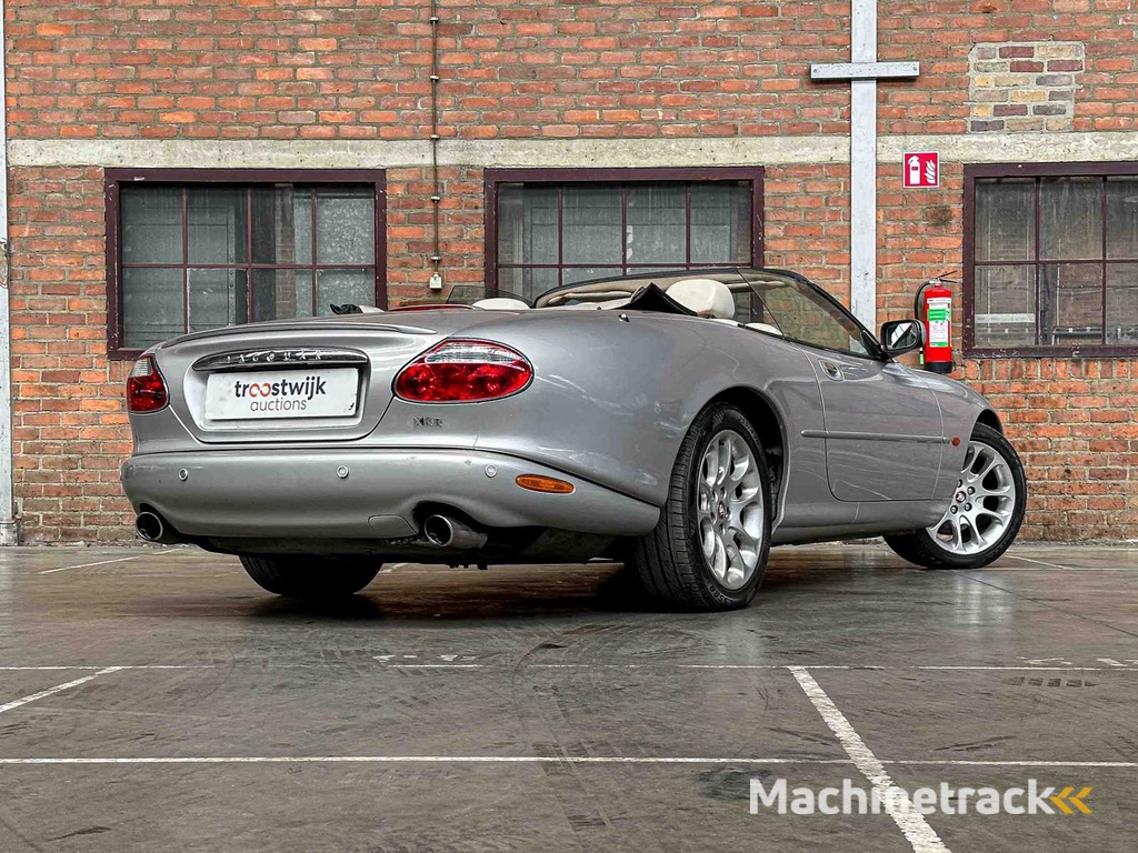 Jaguar XKR 4.0 V8 Convertible  363pk 2001 (LPG) , N-457-KK Youngtimer